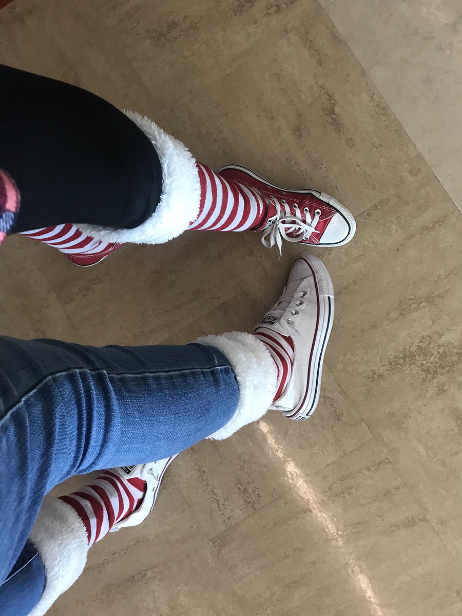 MsBurkett5th's tweet photo. #holidaysocktwinsies My students have good taste. π #LL5th https://t.co/Uo2oGYAxDm