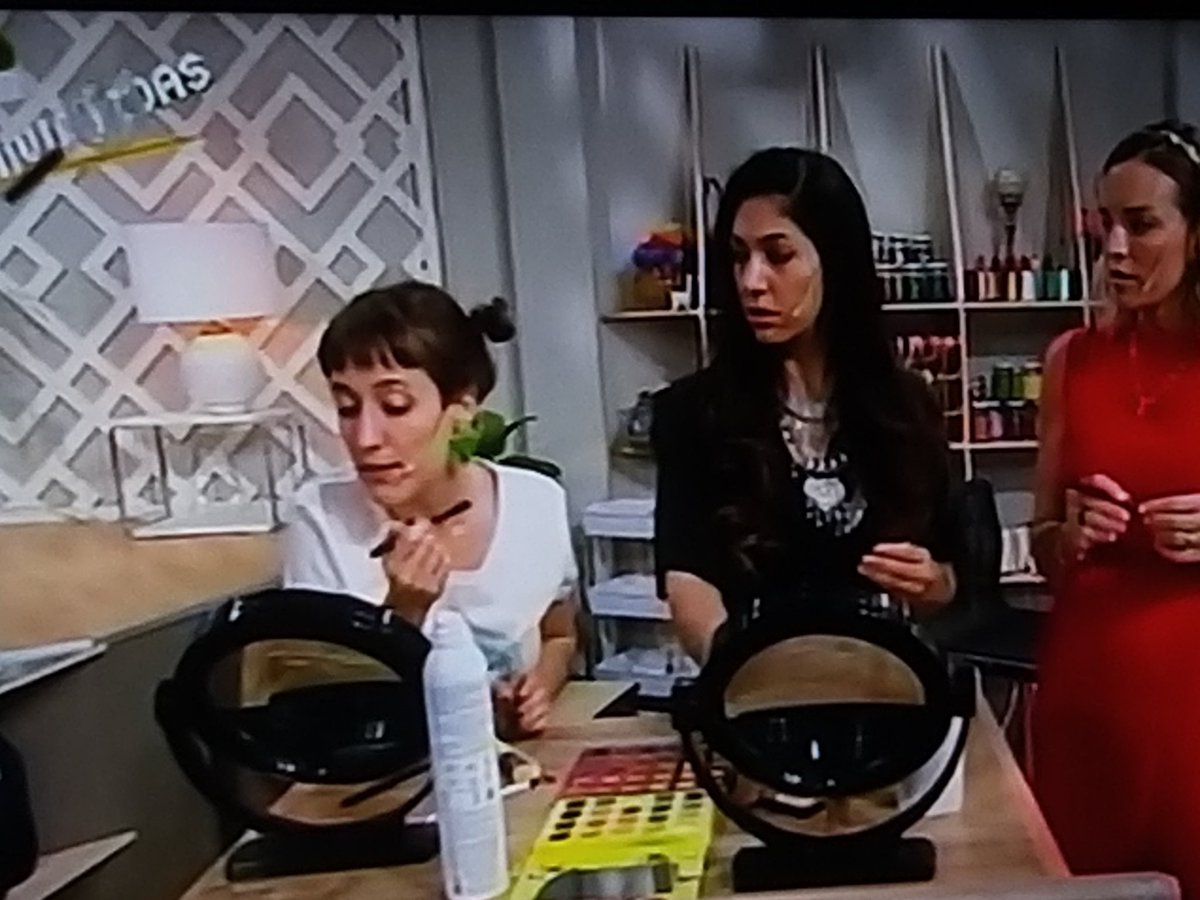 SofiDeToro's tweet photo. Amo tener fiebre, no ir a la oficina y ver #Animadas 
@connieballarini @DaliaGutmann 
Llegué, me quedo.
Necesitamos #Animadas2020 https://t.co/m1ts9jPqqF