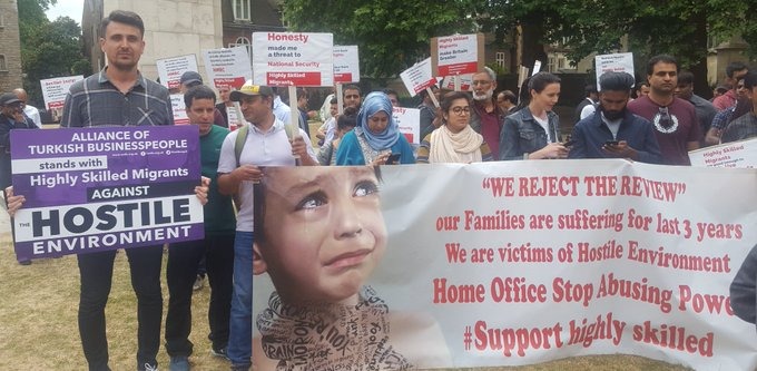 ACEVO's tweet photo. #ACEVOtakeover @migrants_rights

For over 3 years, @HighlySkilledUK with our support and @ITNSolicitors have been struggling to get justice for the victims of the #HostileEnvironment who don't have the right to work or access to healthcare

#MigrantsDay https://t.co/nEkhDY5DMB