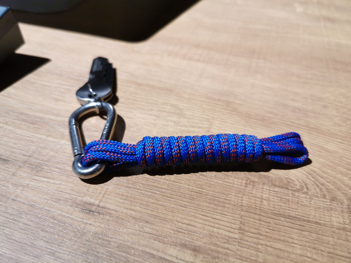 デスストランディング ストランドキーホルダー サムver Amazon