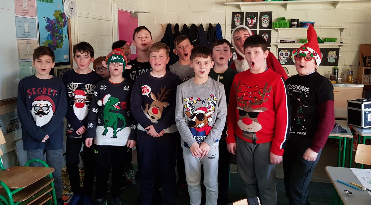 scoileoinboys's tweet photo. .#ChristmasJumperDay2019
in @scoileoinboys in aid of @mercyfoundcork
was very #colourful #festive and #fun #ChristmasSpirit #Christmas #Christmas2019 #ChristmasJumperDay (2) https://t.co/OuLpeKM3ZX
