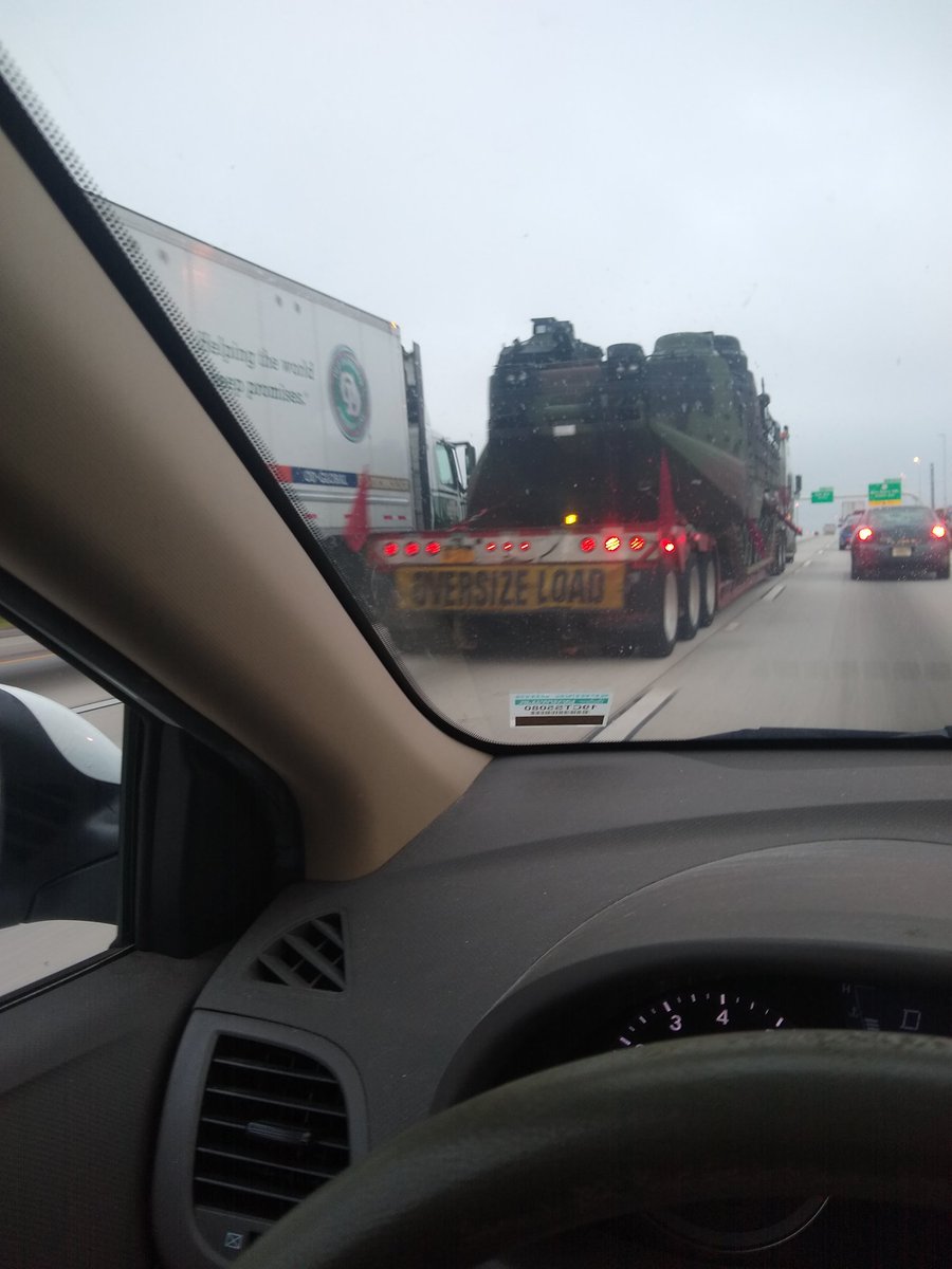 ThDluxEdition's tweet photo. Saw @BlitzK on my way to work today https://t.co/VFvOPi8naC