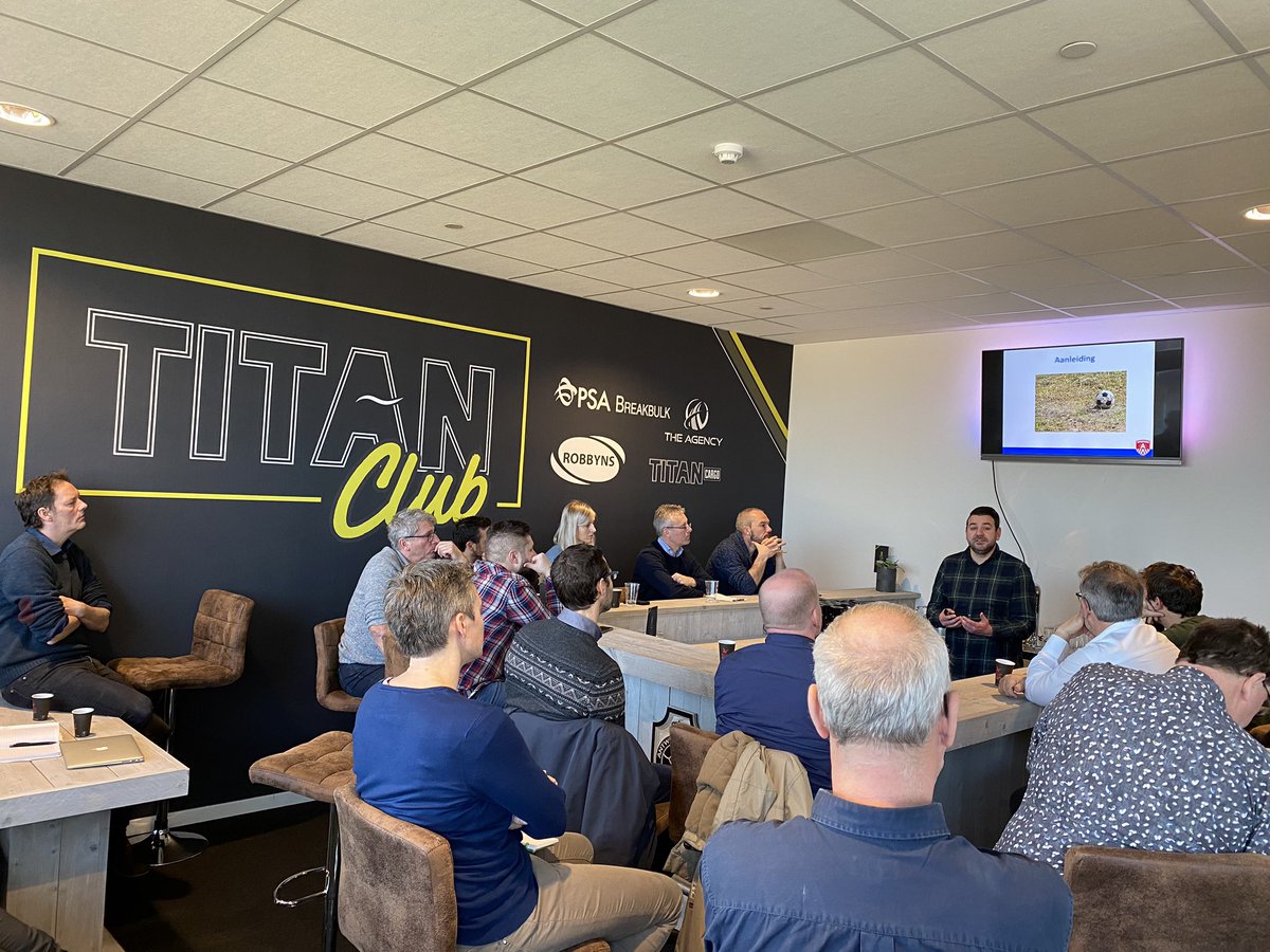 Ruim 20 professionals van lokale besturen &amp; <a href="/Voetbal_VL/">Voetbal_VL</a> denken na over samenwerkingsvormen bij sportclubs. #KoningVoetbal @ISBvzw