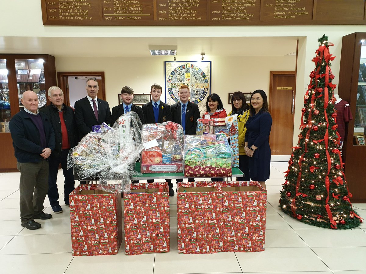 cbsomagh's tweet image. Representatives from the Omagh and Beragh SVDP branches called today to collect the 39 hampers produced by our pupils. These hampers will be a welcome gift for many families this Christmas #cbscommunity