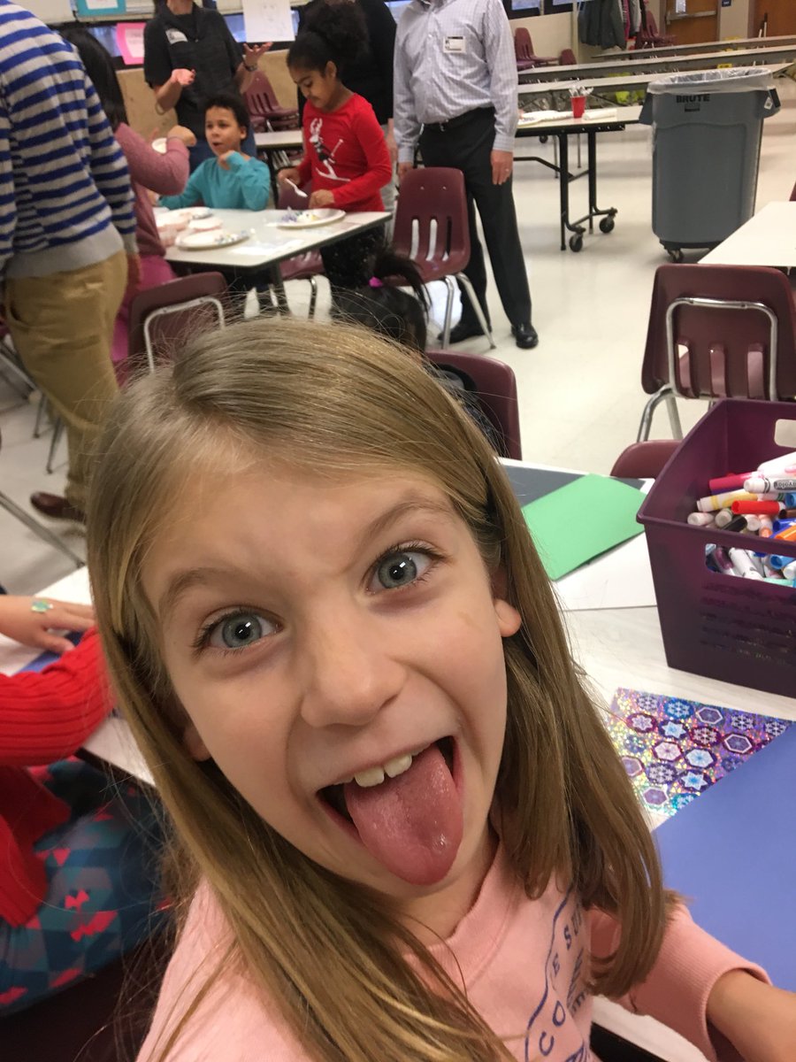 LresMonarchs's tweet photo. Second Grade’s Winter Party!!!
#lresmonarchs #secondgrade https://t.co/lpwLCTh5AR