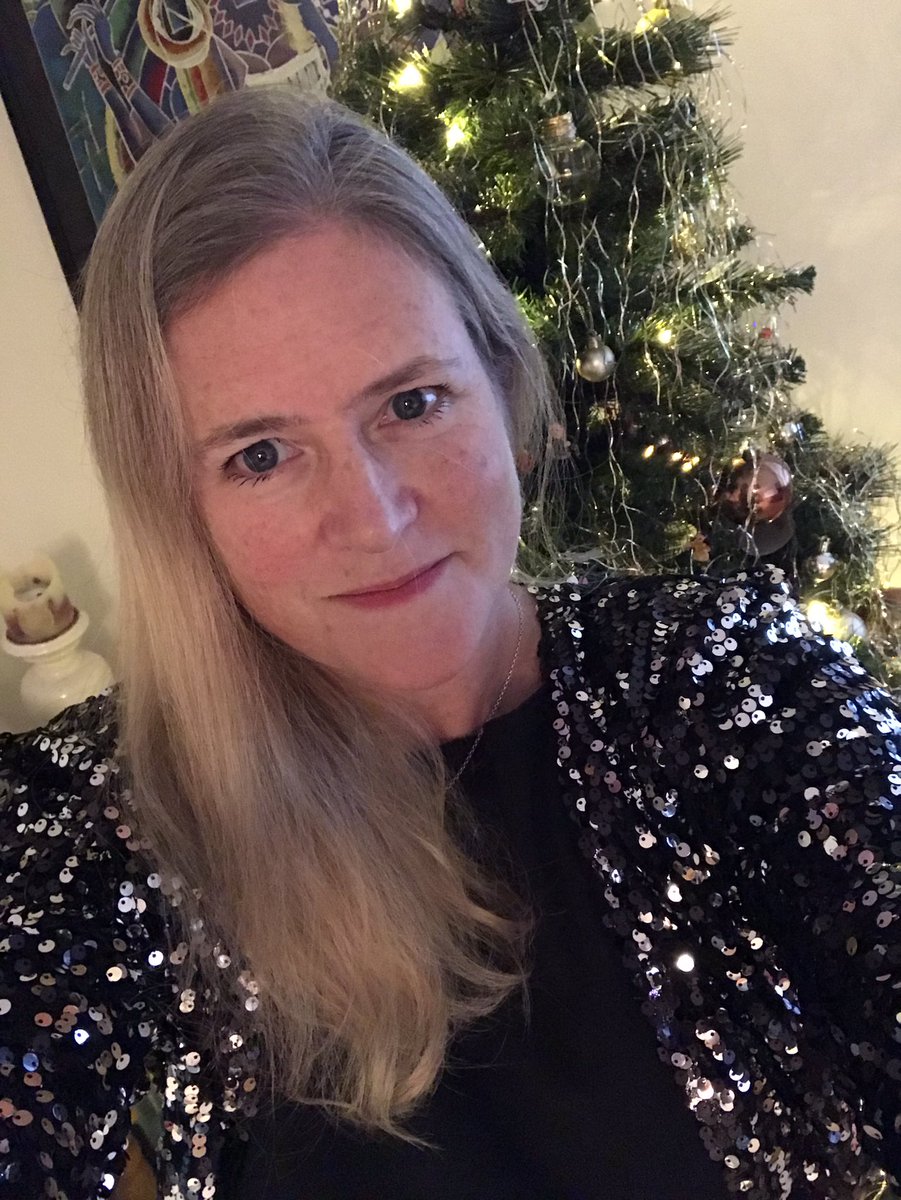 MsClareMBaker's tweet image. Last board meeting at @Chamber_Devon of the decade. Your #chamber will bring #businesses #sparkle  in 2020. #lobbying #infrastructure #enterprise #introductions #networking #internationalTrade #Advice #support #Awards #BusinessShows #LocalUpdates Make joining your NY resolution.