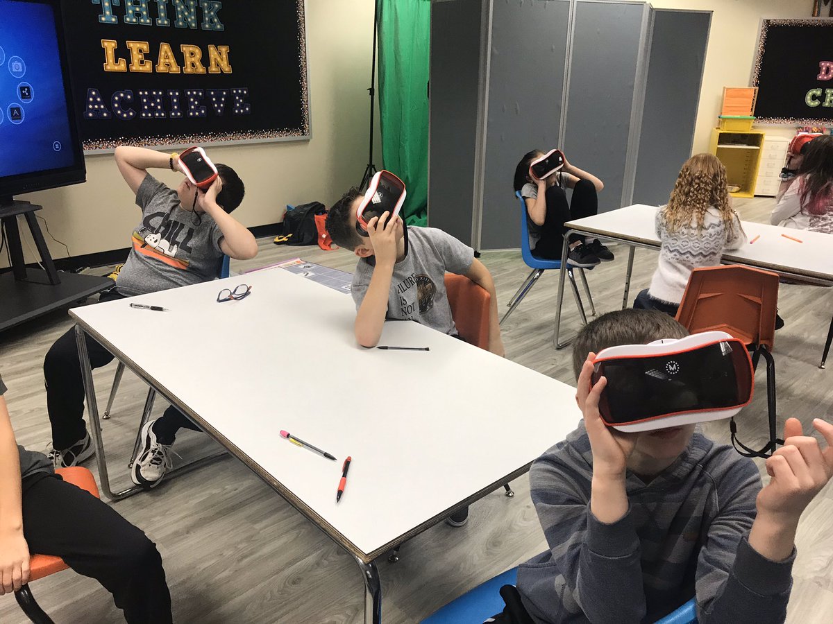 Baggaley_ES's tweet photo. Fourth grade students spent time exploring the International Space Station and the Milky Way! What a great way to end their space unit! #BES https://t.co/RGvGY1wMEo