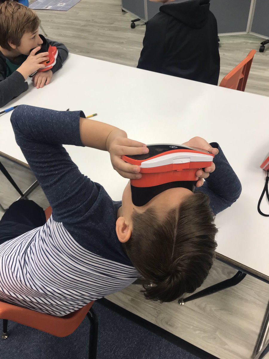 Baggaley_ES's tweet photo. Fourth grade students spent time exploring the International Space Station and the Milky Way! What a great way to end their space unit! #BES https://t.co/RGvGY1wMEo