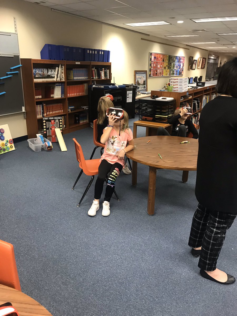 Baggaley_ES's tweet photo. Fourth grade students spent time exploring the International Space Station and the Milky Way! What a great way to end their space unit! #BES https://t.co/RGvGY1wMEo