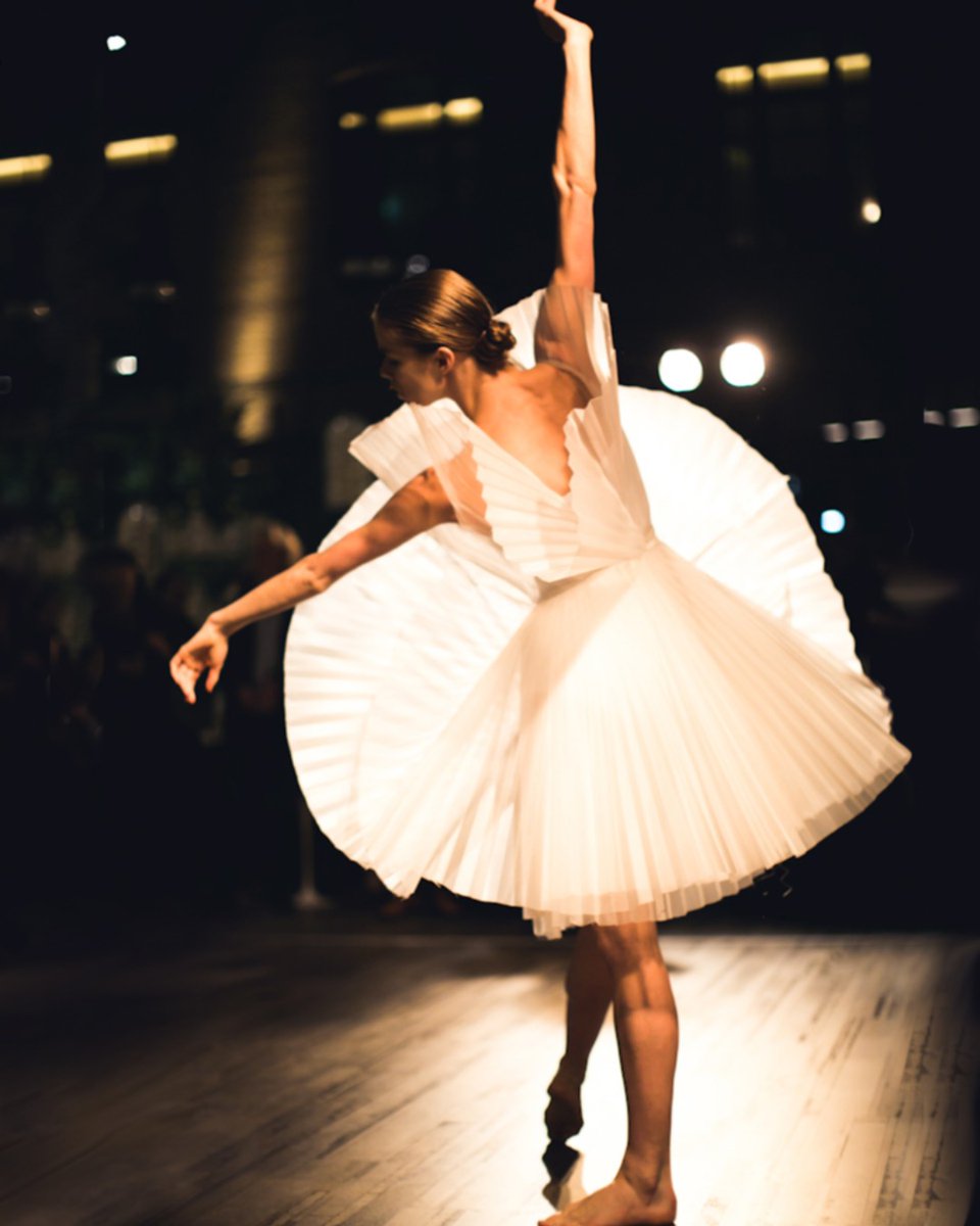 Dance like nobody is watching. Celebrate life whenever you can.✨ @davidlaport #sevenarts #ConservatoriumHotel #ballerina