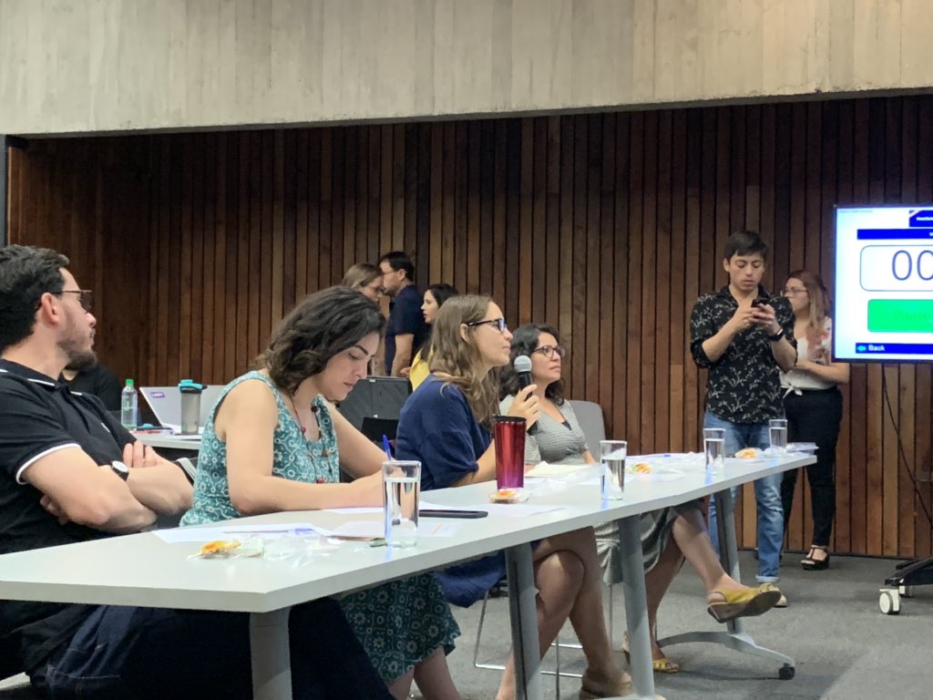 Hoy es el turno del tercer desafío de <a href="/aguas_andinas/">Aguas Andinas</a>  encargado de generar propuestas para la implementación de redes inalámbricas Internet-de-las-Cosas (IoT), de bajo costo, para la gestión de redes de alcantarillado. Vamos LoRaWan 💪🏼 #SinLimites <a href="/CentroinnovaUC/">Centro de Innovación UC</a>