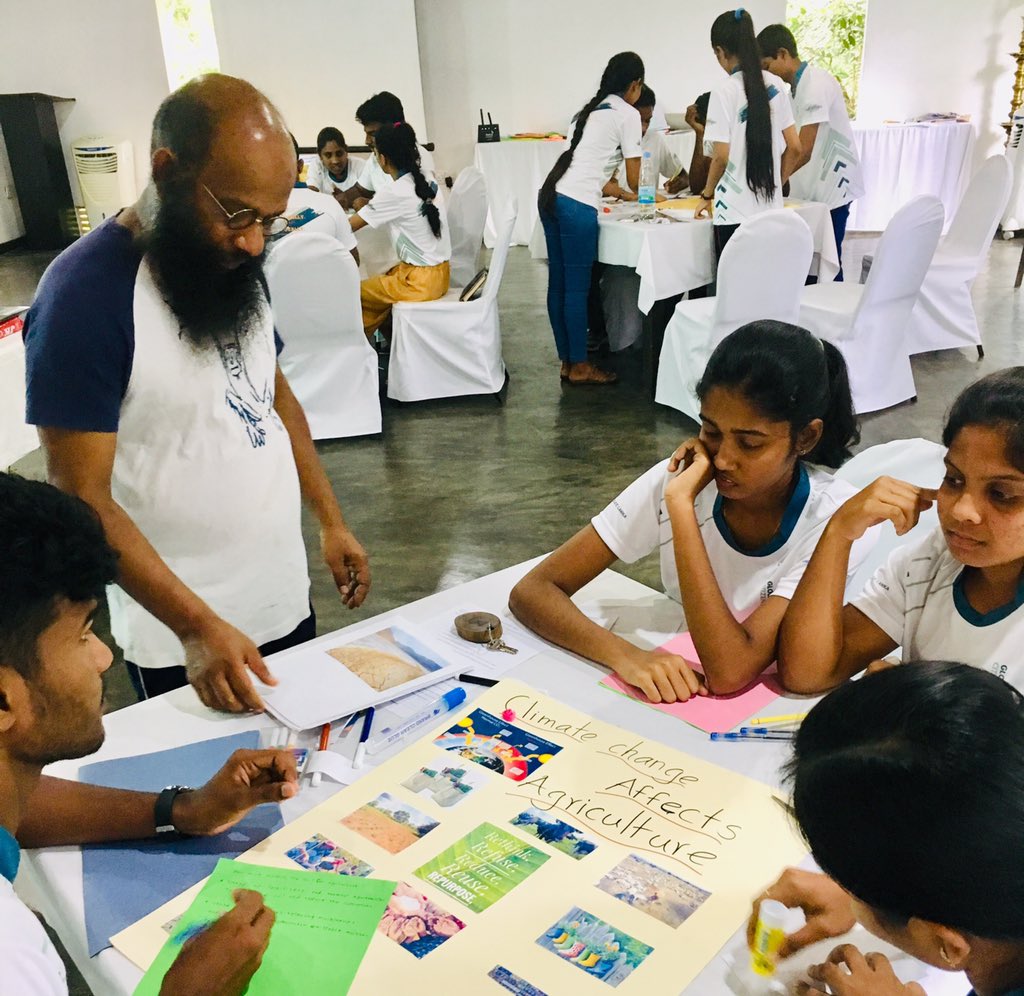 EducateLanka's tweet photo. @EducateLanka #GlobalCitizenshipSeminar2019 Day 3 in #Kandy #GCS19 #DesignThinking Final presentations #ClimateChange #GlobalCitizen #GlobalEducation #ThinkGloballyActLocally #FutureOfEducation #SEL  #Empowerment #Opportunities #FutureLeaders #VirtualConnection 🇱🇰🇺🇸🇮🇩🇨🇦🇳🇿🇦🇹🌎 https://t.co/Ciyz8hHyDa