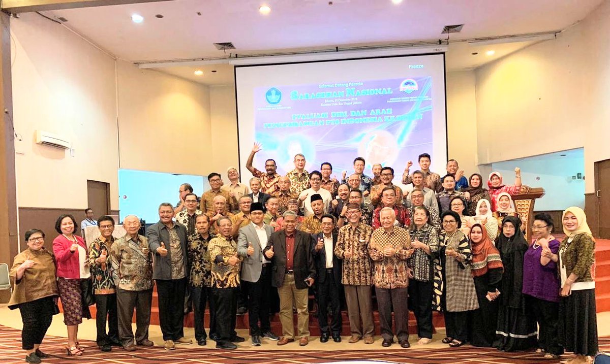 Doc_Andi's tweet photo. Sarasehan Nasional Asosiasi Badan Penyelenggara Perguruan Tinggi Swasta Indonesia di Ball Room Kemala Universitas Esa Unggul Jakarta https://t.co/7M20BXEsHw