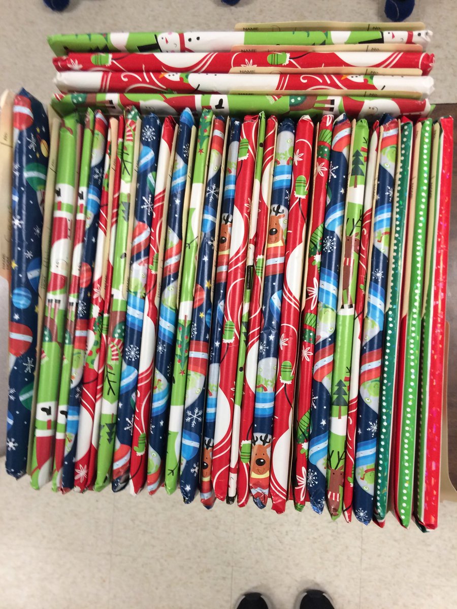 Christi16371990's tweet photo. Holiday surprises ready to go https://t.co/Tv7h0Wt2JC