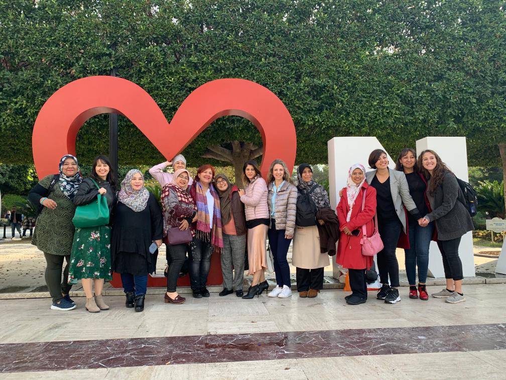 AFSTurkiye's tweet image. Malezya AFS’li yetişkin gönüllüler EVA değişim programı ile Adana’daydılar. Geleneksel yemeklerini yaparak kültürlerini tanıtan Malezyalı gönüllüler, belediye ve okul ziyaretlerinin yanında Kapadokya bölgesini ve tarihi yerleri gezdiler. #afsturkey #turkkulturvakfi1974 #afseffect