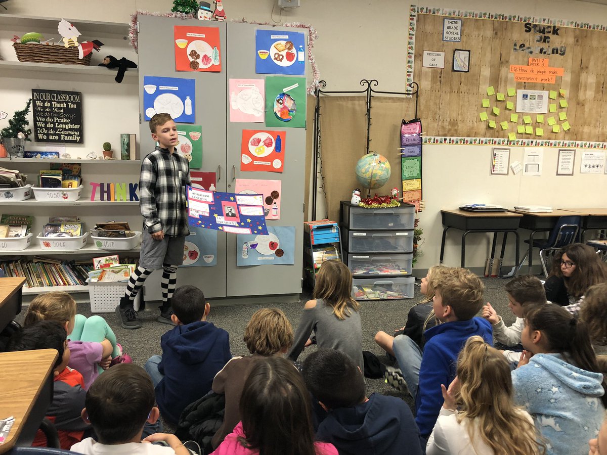 misstovani's tweet photo. PROUD moment when 3rd graders present posters on the person in history they researched!! so much learning and personal growth 🖤🖤 #ForTheKids #biography #research https://t.co/PDhkg2Pwot