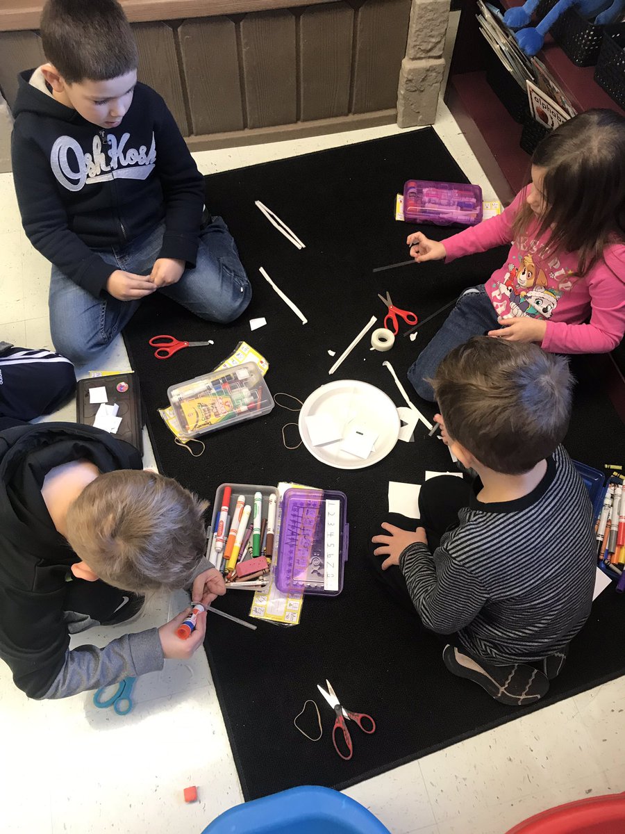 KasmerKinder's tweet photo. Protect the Chocolate. @AvonNovas made structures to protect the chocolate from the hot sun. We learned that is must provide shade! #stemscopes #teamwork https://t.co/AJFFH5s5XR