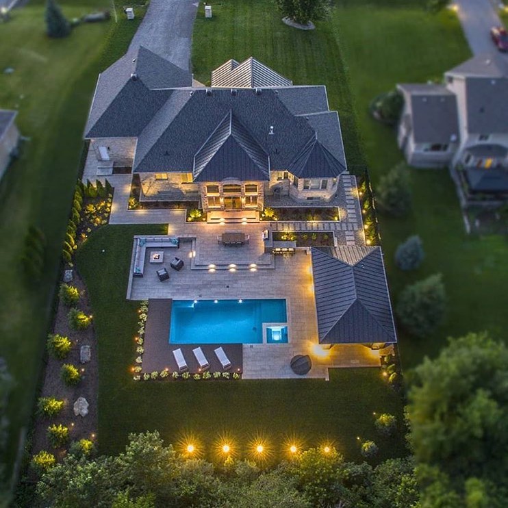 integrallights's tweet photo. #WOW
Landscape lighting completely changes your outdoor space.
@ premier_lighting_irrigation
#integrallighting #hardscapelighting #luxuryhomes https://t.co/Xqjuf6QSSc