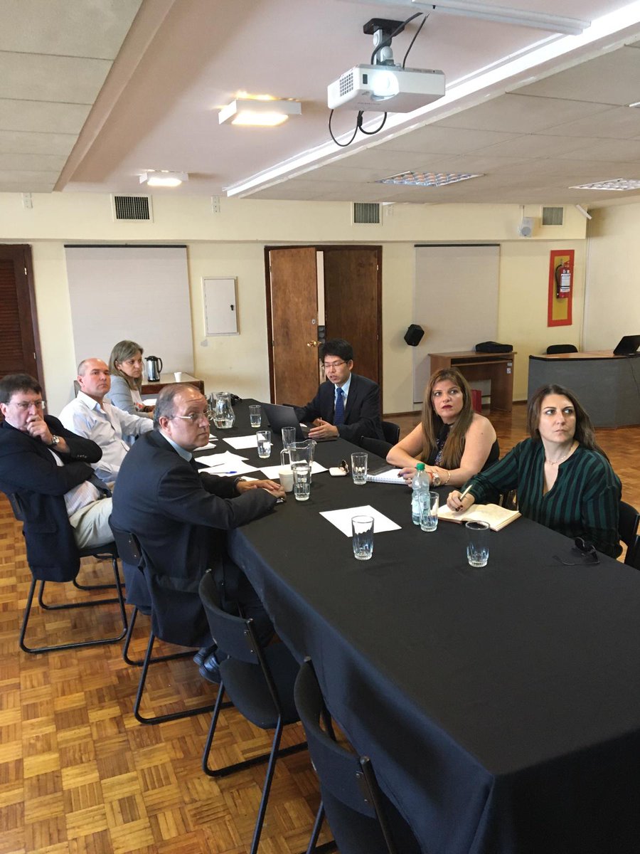 INIA_UY's tweet image. Reunión en @MEC_Uruguay de referentes técnicos de la cooperación en C&amp;amp;T entre China y Uruguay con presencia del Sr. Hao Zhu, director de Cooperación de la Plataforma China-LAC del Ministerio de Ciencia y Tecnología chino, y representantes de @INIA_UY, @Udelaruy y @MGAPUruguay