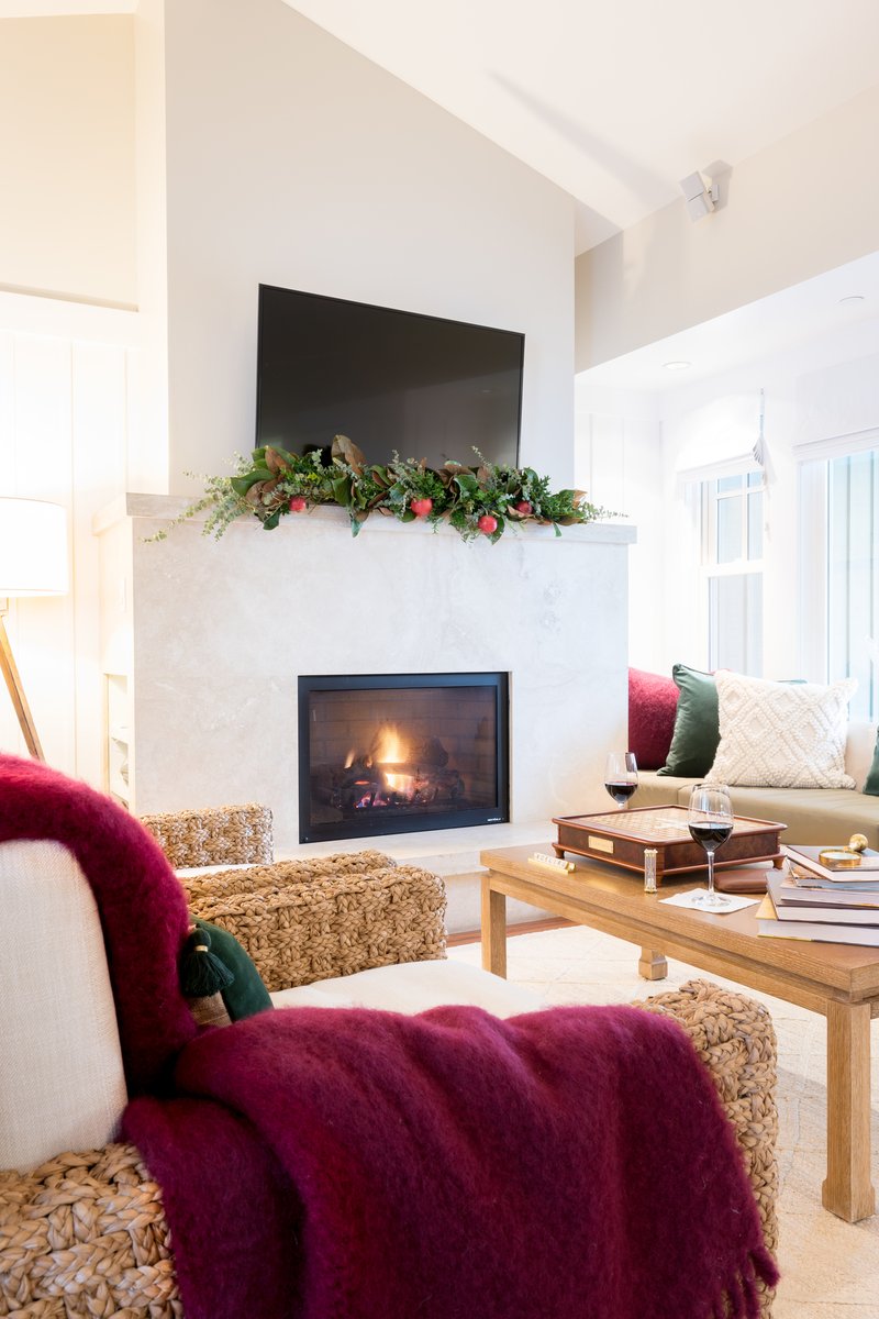 Find your place among our cozy Wine Country escape when you book our <a href="/SerenaandLily/">Serena & Lily</a> Residence, offering the perfect getaway for your family this holiday season. bit.ly/2sdSuJO