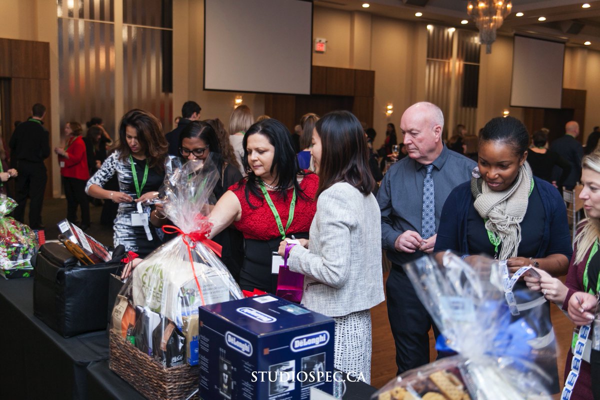 WFIM_CANADA's tweet photo. Special thanks to our amazing sponsors, members and guests who brought prizes to the charity raffle at #WFIM’s Dec 4th Holiday Gala. All proceeds raised at the event went to @Friendsfwecare, @CardinalMeat’s charity of choice. #WFIM #holidaygala #fundraiser https://t.co/urLbu5Bdmb https://t.co/ln8JnnUDZM