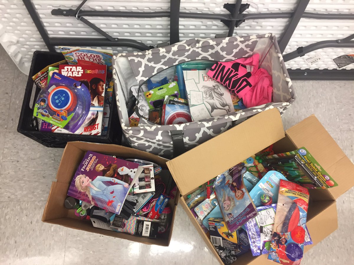 LorenaPALs's tweet photo. Thanks to @LHS_Leopards faculty and students for helping us fill our shoeboxes! #LISDFutureFocus #today https://t.co/PPffXsz8Qw