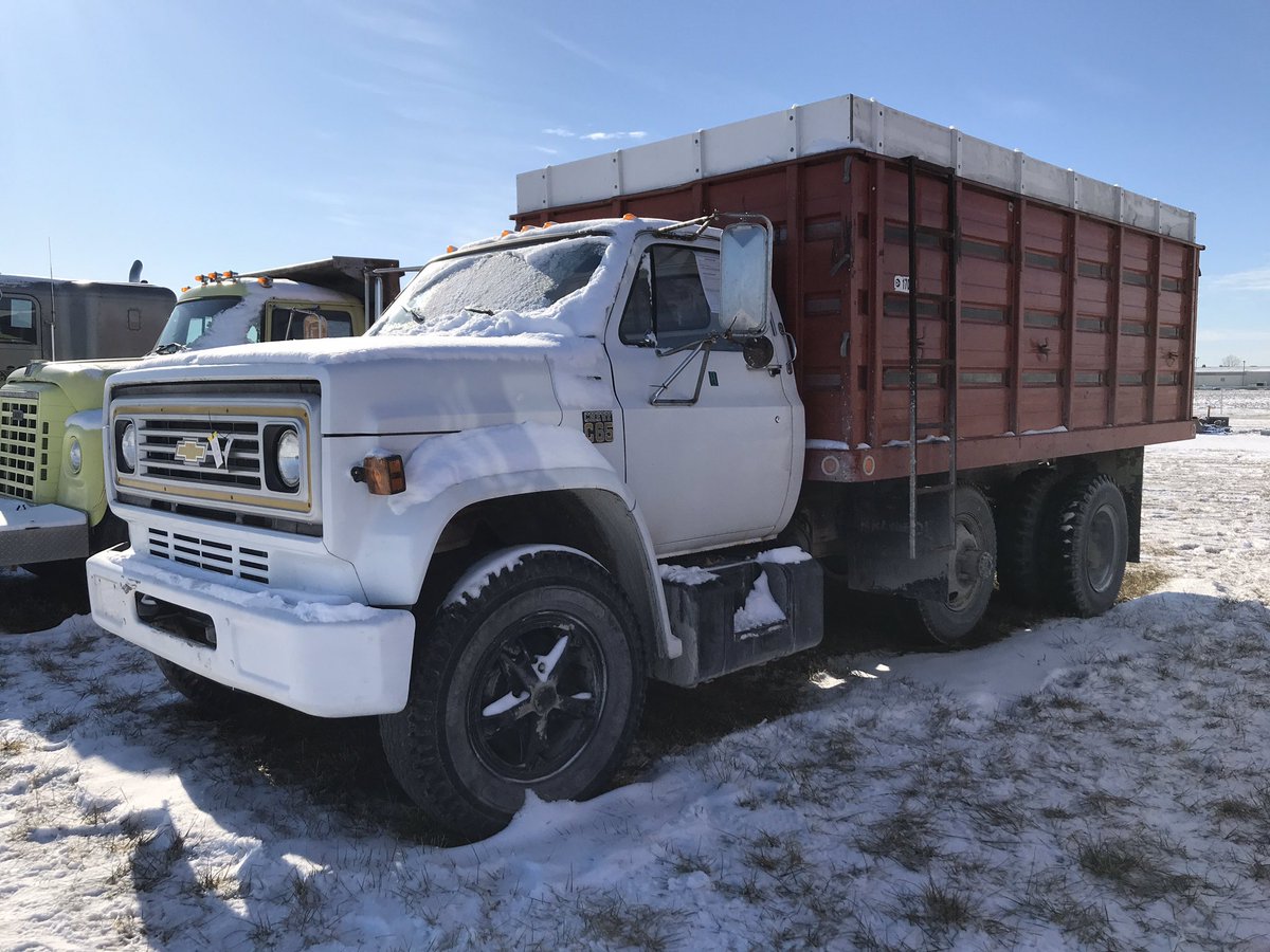 sfdavemowitz's tweet photo. Good gravy. This 1977 Chevy C65, single axle truck with JUST 30,718 miles sold for JUST $1,700! For that price I should have bought the truck for my son to drive to school. https://t.co/eFYnC4KgkD