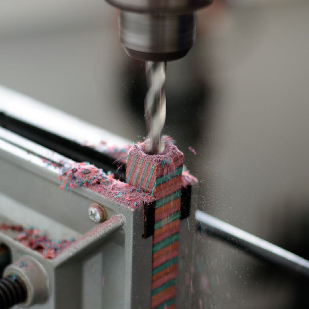 Commander_Tool's tweet image. Fast chip removal + less clogging, friction, &amp;amp; heat buildup = the highest quality pens you&apos;ve ever made. #handmade #penturning
Check out #FISCHTools pen drills: affinitytool.com/5-piece-drill-…