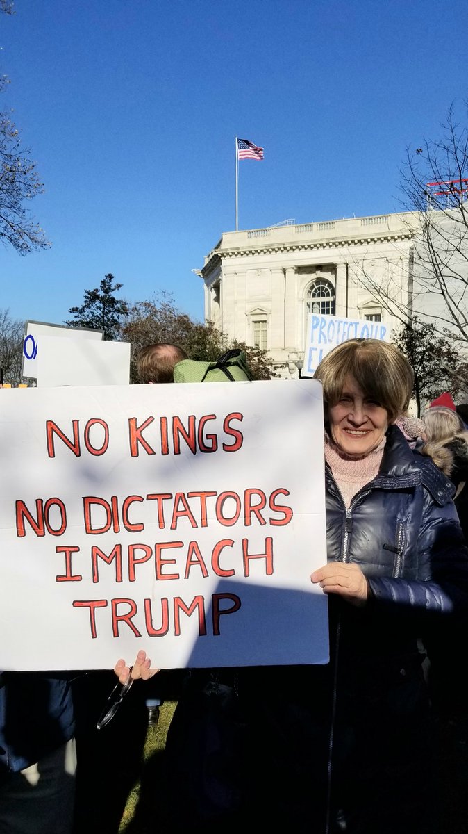 #NotAboveTheLaw <a href="/MoveOn/">MoveOn</a>