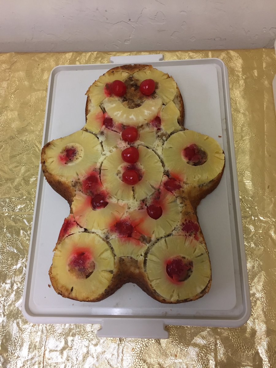 St_ElizabethsHC's tweet photo. Congratulations to our 2019 Holiday Master Baker!! Johanna's winning entry, her pineapple upside down cake shaped like a gingerbread man, impressed all the judges. This sweet idea won her 1st place!! https://t.co/SlkIix2day