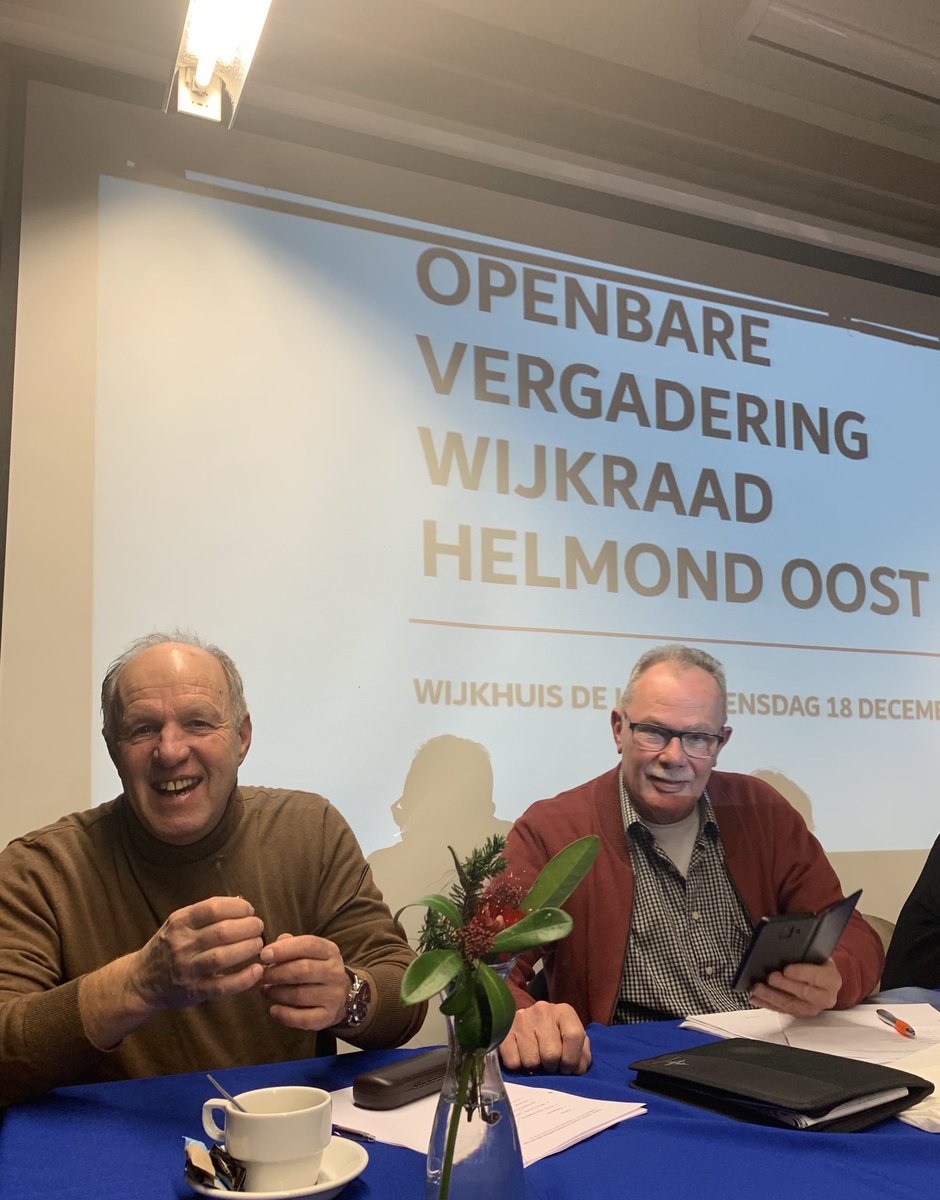 HuubNiessen's tweet photo. Hein van Stiphout en Frank van Teeffelen stoppen na vele jaren met de Wijkraad Helmond-Oost. Gelukkig blijven beide heren zich inzetten voor de wijk. Bloembakken en het Repaircafé blijft hun “ding”. Chapeau voor deze mannen. https://t.co/kdwdUdEfi7