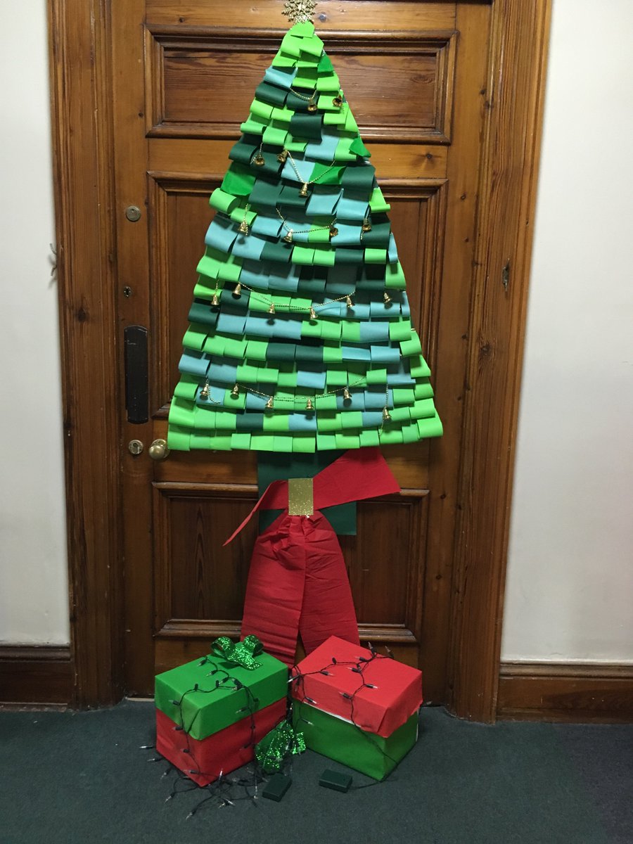 FionnualaTynan1's tweet photo. And the winners of #bestchristmasdecoratingcompetition @MICLimerick are ... best door Eileen O’Sullivan, best corridor Res Block 2nd Floor! Congratulations to everyone who took part! Some great runners up too @President_MIC https://t.co/53aD1PuN5h