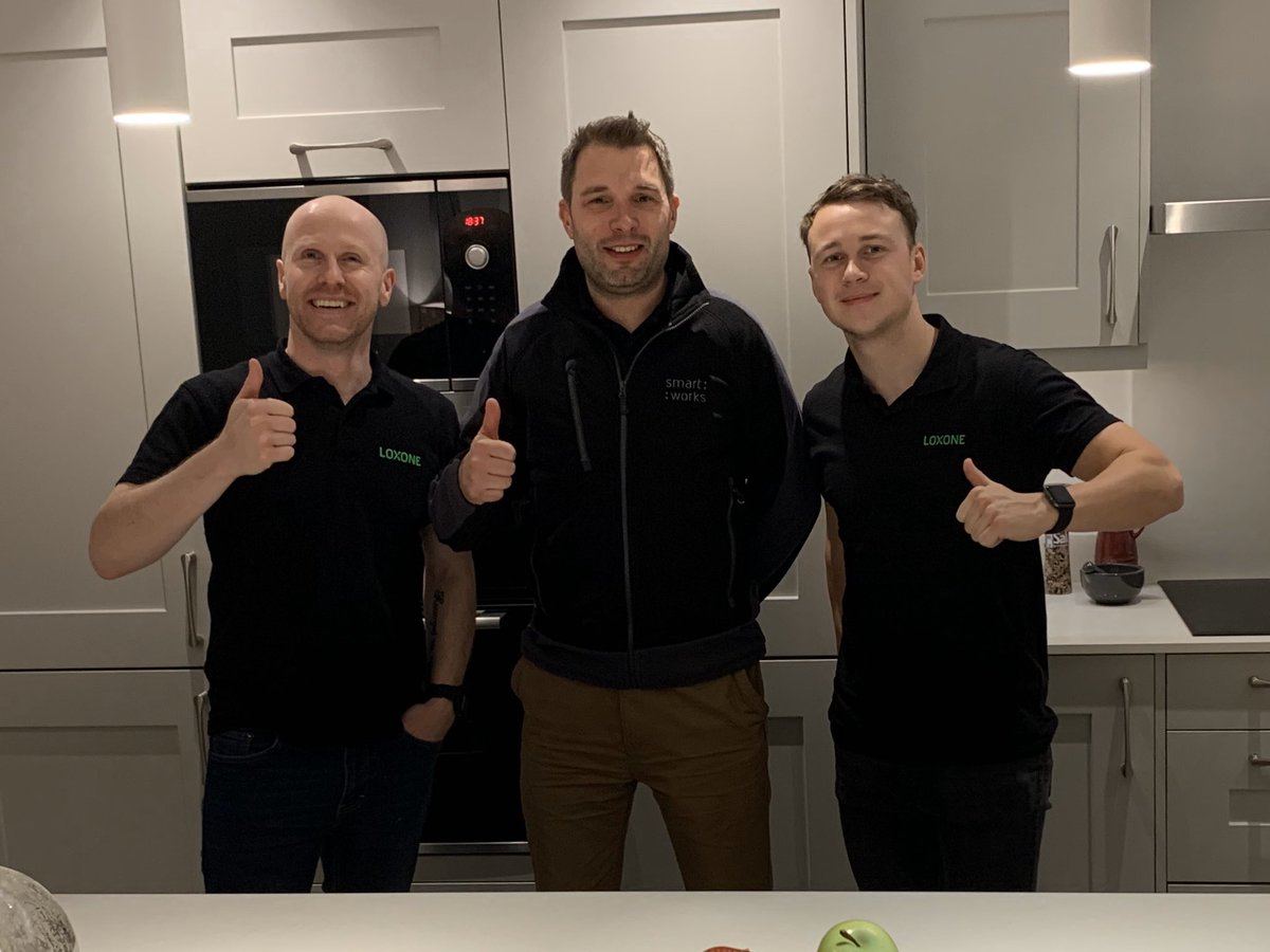 LoxoneUK's tweet image. That’s a wrap 🎬

Just finished up on site with the guys from @smartworksuk - smart home case study pending 👀 #CreateAutomation #WatchThisSpace