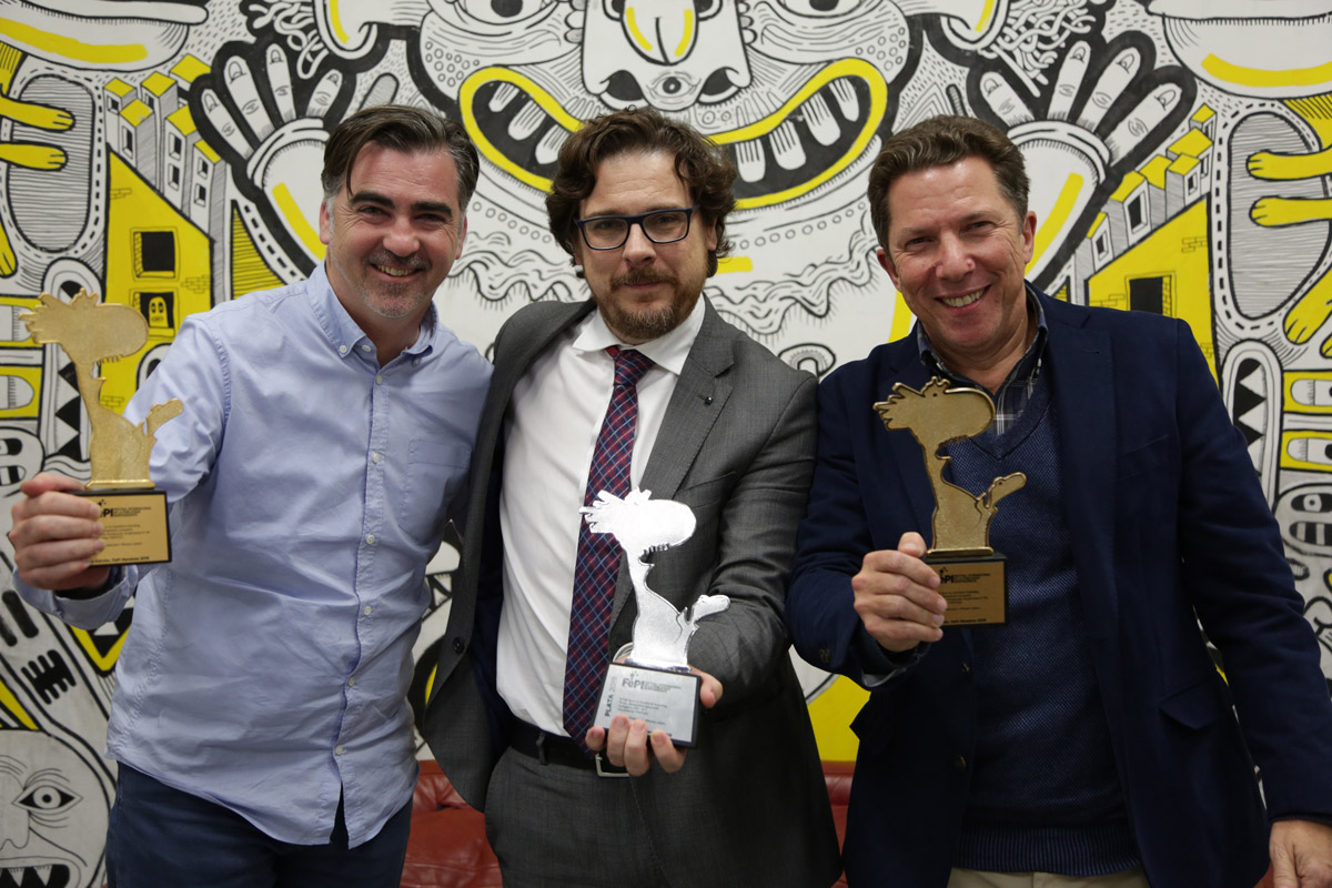 fripozo's tweet photo. 📝 ¡Tenemos grandes noticias! Nuestro spot #CompartirNosHaHechoGrandes ha sido premiado en Festival Internacional de Publicidad Independiente #FePI2019! Te lo contamos todo en nuestra web ➡️ https://t.co/jw9AY3fLEN 🏆📺 https://t.co/lNLEsyxNlq
