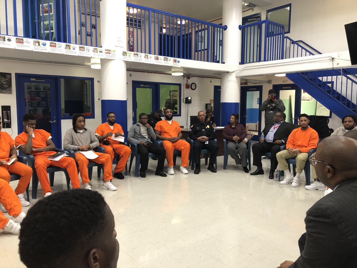 DCCorrections's tweet photo. HAPPENING NOW: An #EmpowermentSession with @GeoffreyStarks, Commissioner on the Federal Communications Commission. https://t.co/k2QLUevmDq