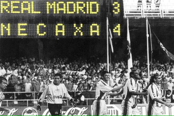 Digan lo que digan, la mejor actuación de un mexicano en un mundial de clubs empatándole al Manchester United y ganándole al Real Madrid la ha hecho solo el mejor, el más grande, el único: #Necaxa

Que la cuenten como quieran.