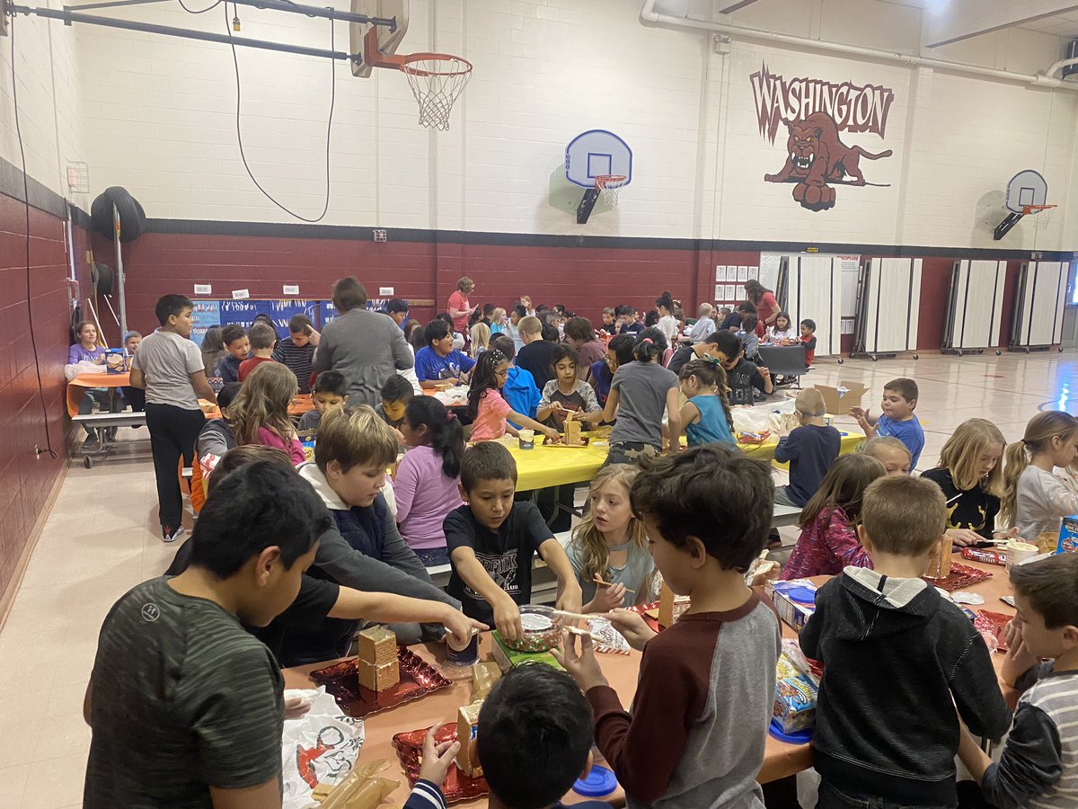 Always a great time of year when 4th grade helps the 2nd grade with Gingerbread Houses. <a href="/WashingtonNPS/">Washington NPS</a> <a href="/katiefite/">Katie Fite</a> <a href="/npspanthers/">Norfolk Public Sch.</a>