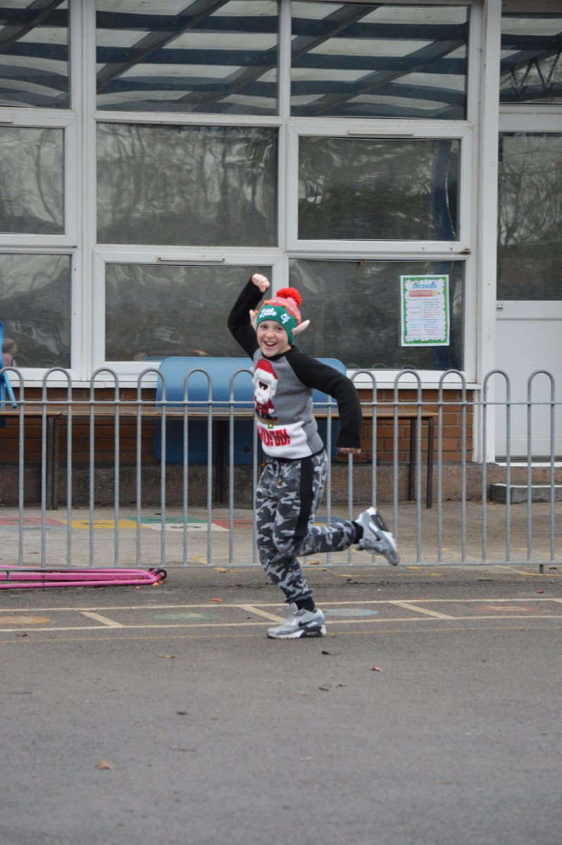 sthelensCEPS's tweet image. A fun afternoon was had by all, raising money for our School Council Library project. More photos on the school website #festivefunrun #InHisFootstepsLetUsShine