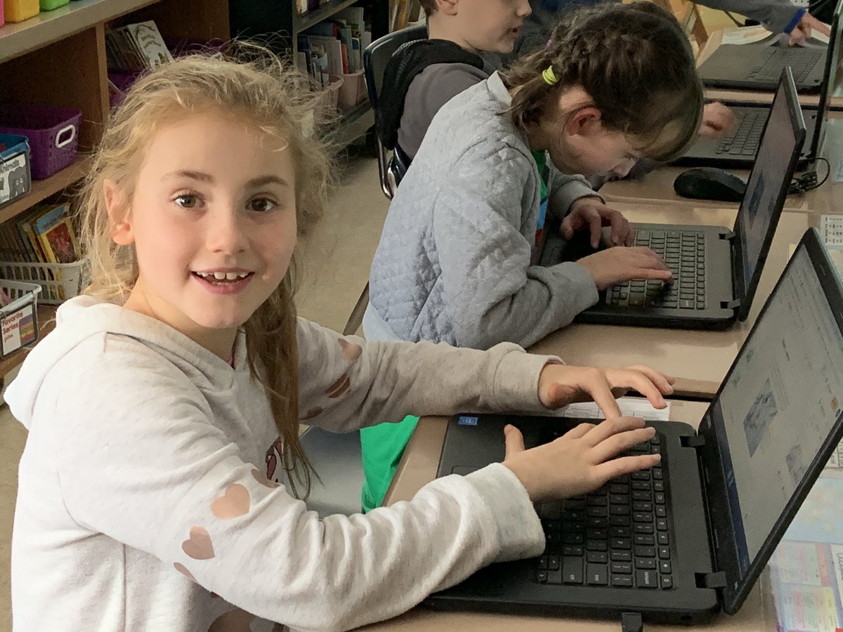 SSDITDEPT's tweet photo. Where can you find safe, copyright cleared images for all your school projects? @Britannica ImageQuest! Ask @MrsFitz425 3rd grade students how to insert images into Google Slides! https://t.co/JTsfllGWVi