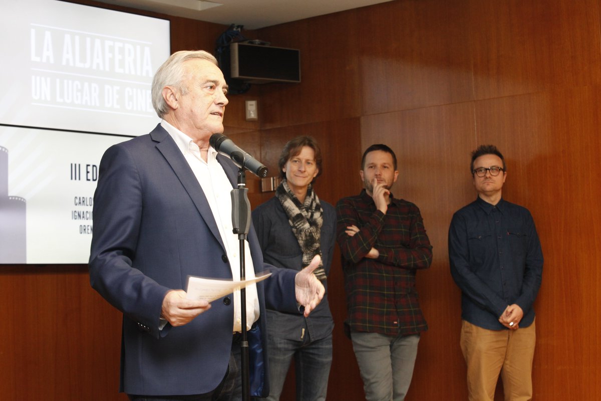 laaljaferia's tweet photo. @cjnavarro74 @iestaregui @JavierSadaB @vickycalavia El presidente de las Cortes de #Aragón, @JavierSadaB, no ha querido perderse la proyección de #AljaferíaCine👇🏽

🗣️"La conexión del palacio con el cine es histórica y proyectos tan magníficos como este hay que continuarlos siempre". https://t.co/5n489NvSeD