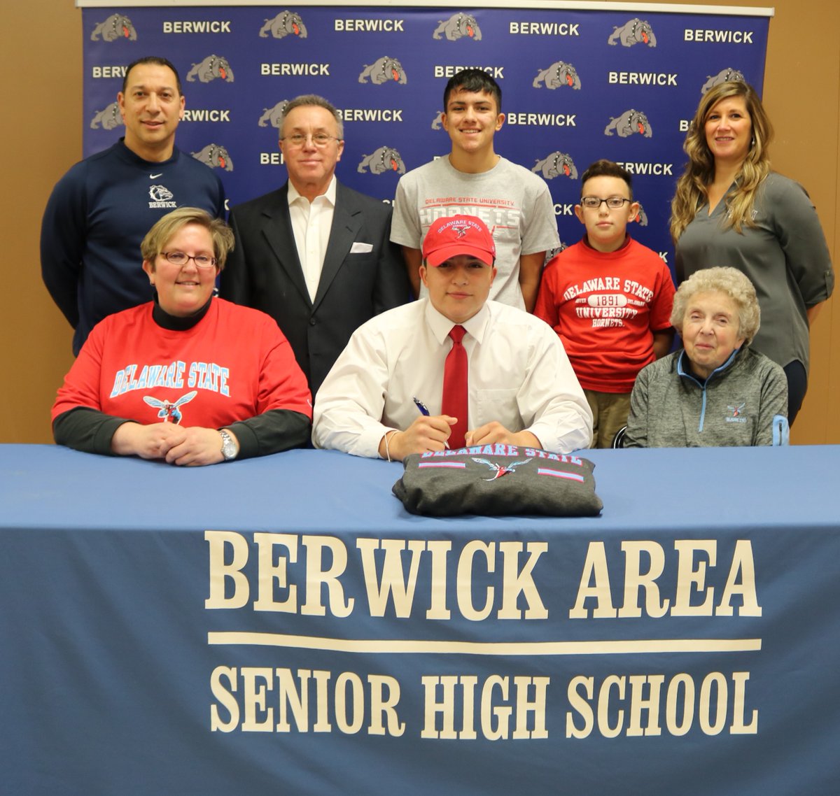 AreaBerwick's tweet photo. Congrats @EricMon47180283 on signing at Delaware State! We are so proud! @DelawareState #gohornets #ItAllMatters https://t.co/X2p2Fj0pmB