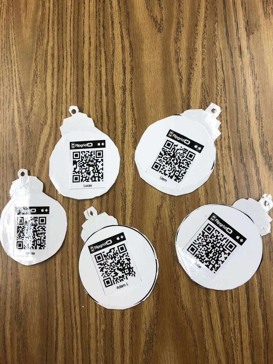 PSD_MsHickmott's tweet photo. So happy with how my students’ gift to their parents turned out! I used #FlipgridAR to have students record a special message to their families. My hope is every year, they watch the video to always remember their child at this age 😊❤️🎁 @CBBridgeValley #cbsd https://t.co/wLyQbmI0ls