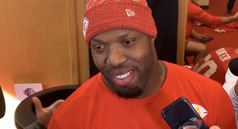 ArrowheadPride's tweet photo. Mood. https://t.co/hQBBv0w4Gd