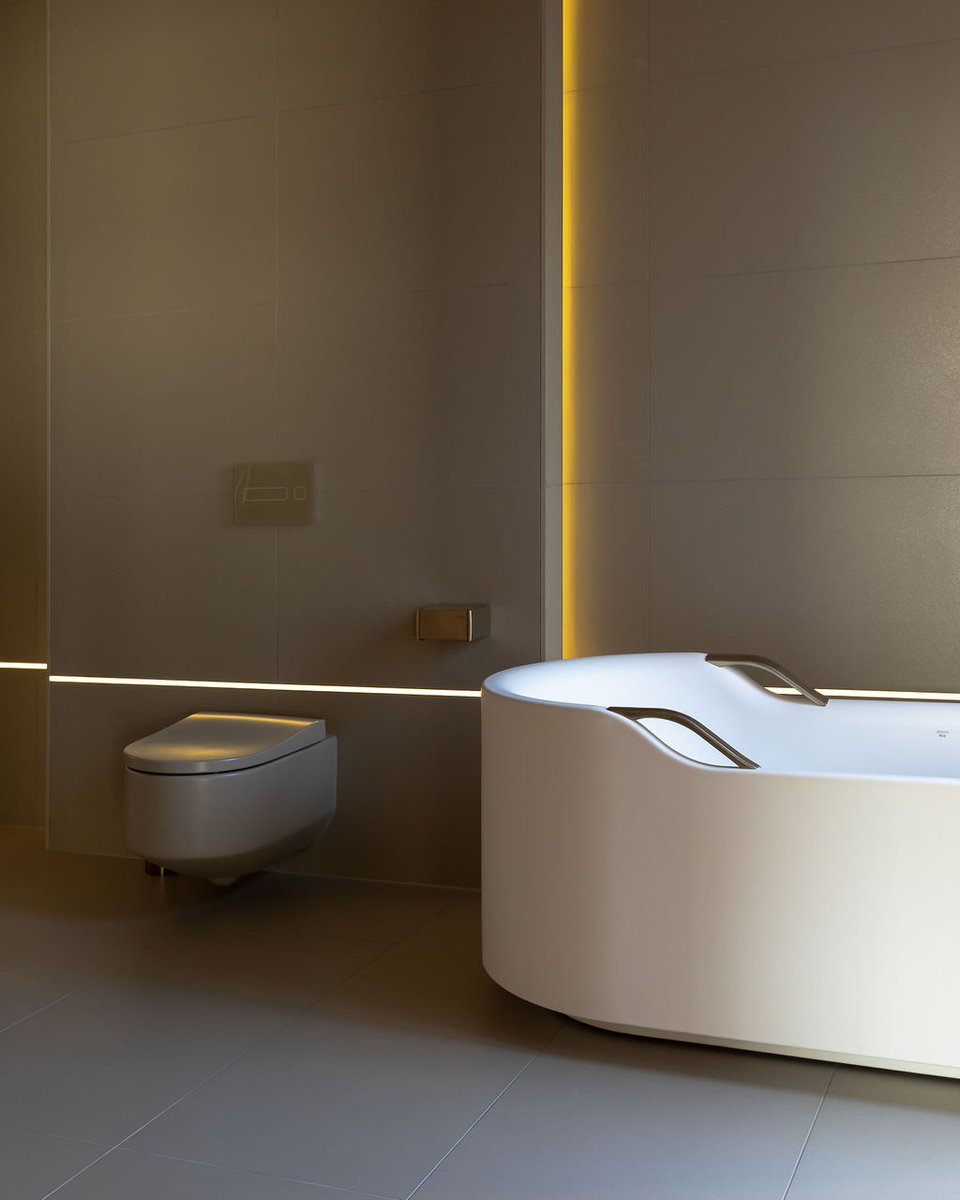 Guy Phoenix tweet media