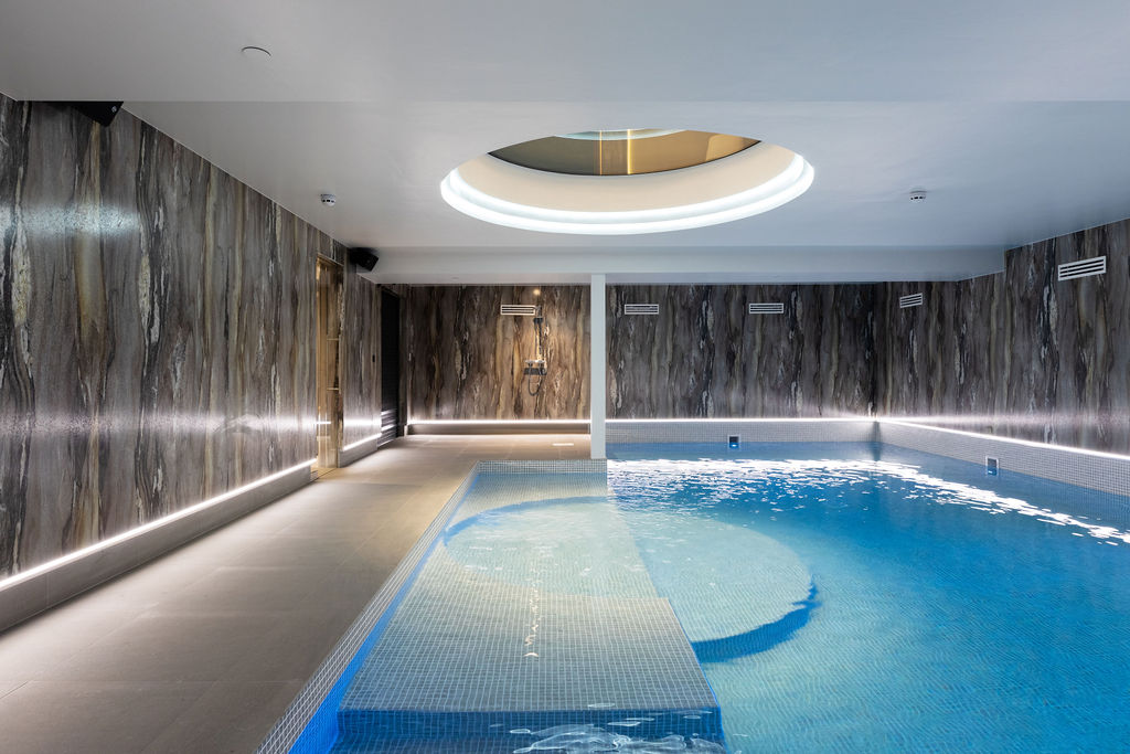 Guy Phoenix tweet media