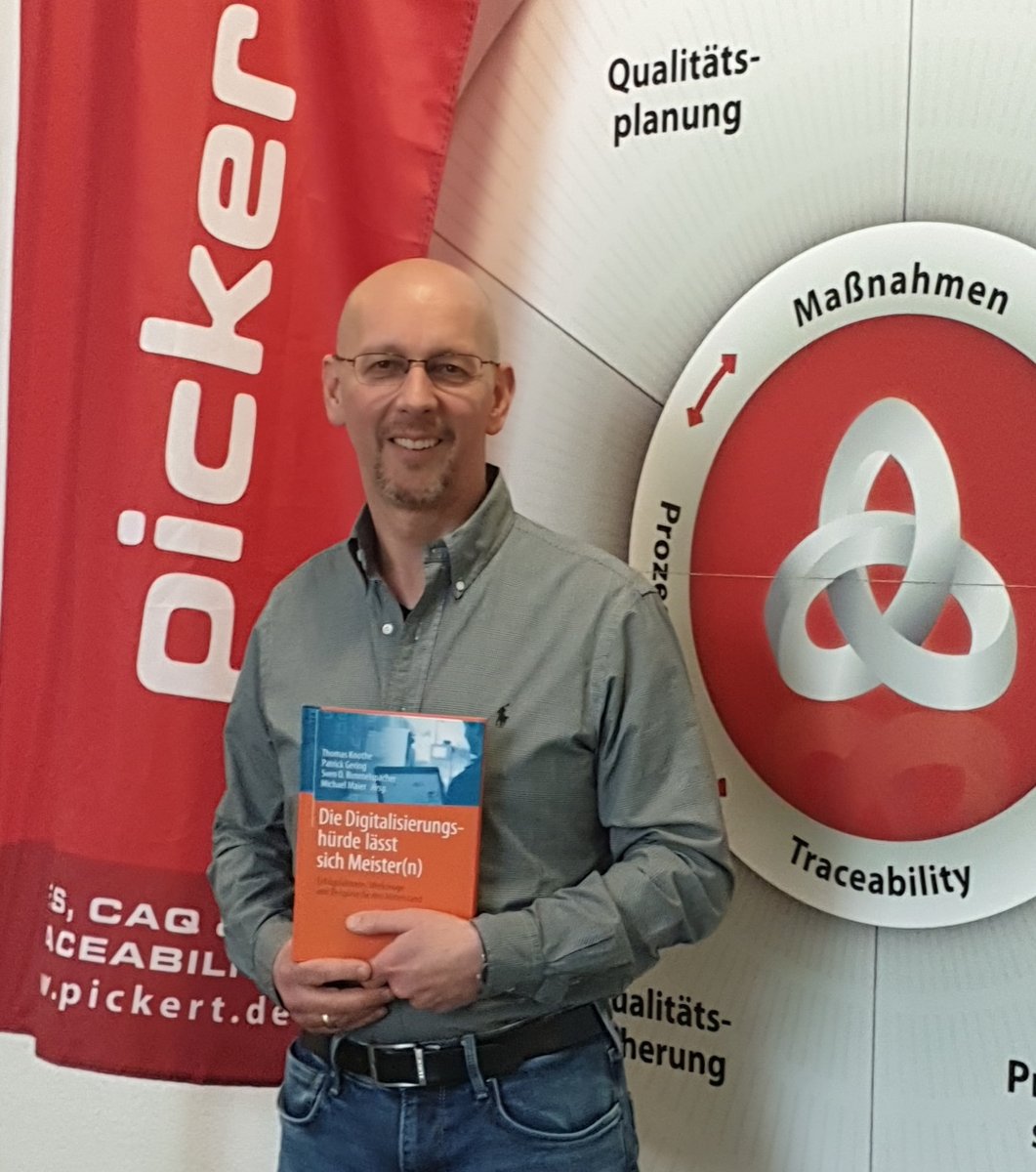 sorimmelspacher's tweet photo. Soeben kam unser Abschlussbericht in Buchform von unserem letzten großen Forschungsprojekt JUMP 4.0 an!
Ist viel besser als einfach nur ein Bericht in PDF-Form!
@pickertgmbh @Fraunhofer_IPK
#industrie40 #digitalisierung #i40 #nullfehler #zerodefects
https://t.co/6kWKV28fIF https://t.co/NqCO4KjFas