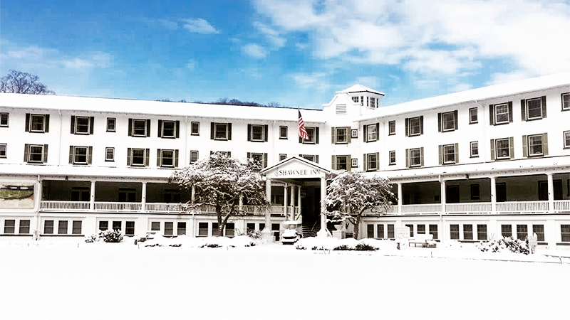 Receive overnight accommodations <a href="/ShawneeInn/">The Shawnee Inn</a>, a full breakfast, and an all-day lift ticket to @SkiShawnee with the Shawnee Ski Lift Package available until March 29th! #PoconoMtns ❄ PoconoMountains.com/t357