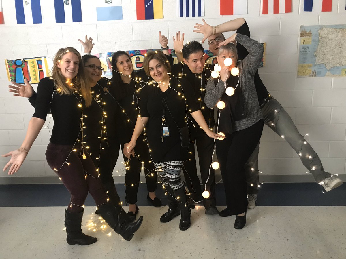 willafromwled's tweet photo. Nuestra familia! World language department is loving spirit week!#holidayspiritfaculty https://t.co/4Q5m4yBaH6