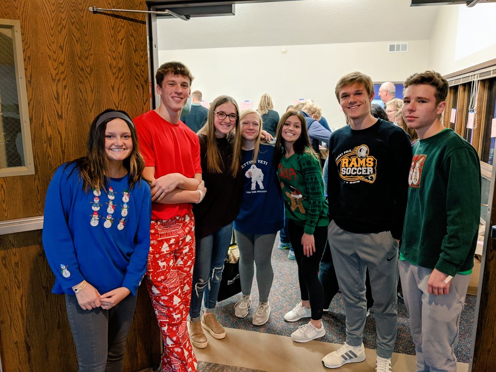 SEPSchools's tweet photo. Thank you to the volunteers who helped at the meal packing event organized by the LCC Mobilize Hunger Team on Monday evening! The food bags that were packed will go home with students & families to ensure they have healthy meals to eat during winter break. #sepolk #sepproud https://t.co/pADSqs3n5s