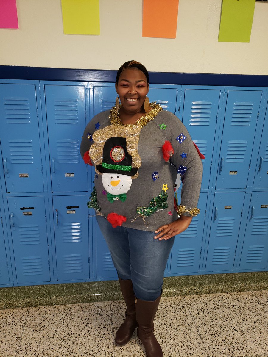 LaKiaLeo78's tweet photo. Just a little Ugly Christmas Sweaters to get your Wednesday started 🎄😊 #bringingbackexcellence @WesleyES_HISD @MrCotter_ https://t.co/BFbkRAshYI